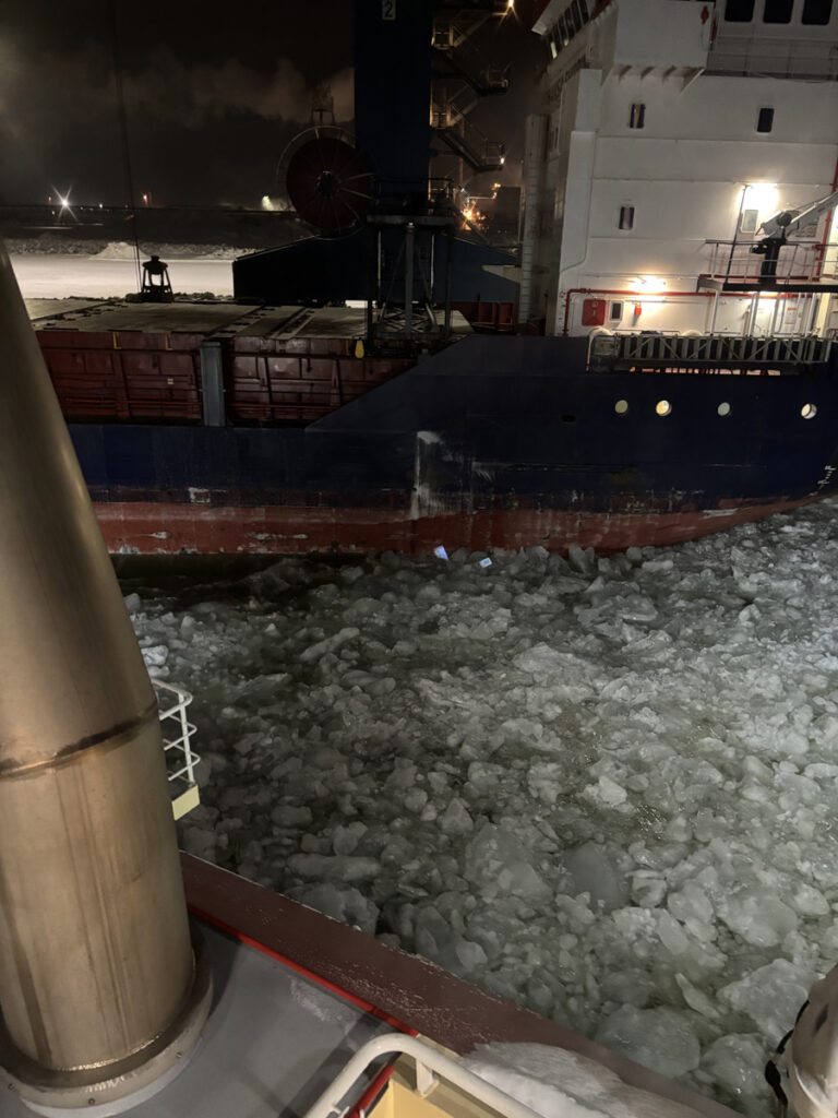 Luleå bogserbåt Luleå hamn is vinter Vilja