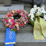 Blomsterkransar lades ner på Mariebergs kyrkogård i Majorna, Göteborg. Krigsseglardagen